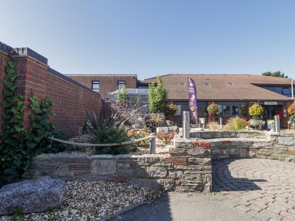 16 Amber Wood Lodge ليمنجتون المظهر الخارجي الصورة